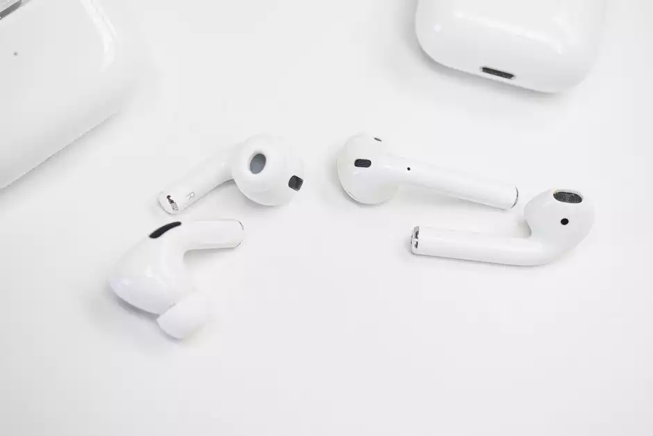 Apple-AirPods-Pro_1_52b03.jpg